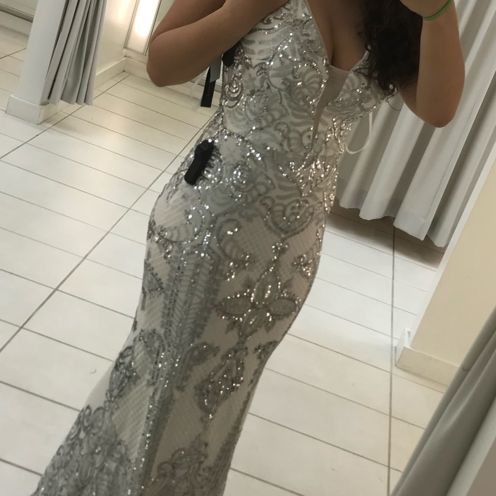 DRESS - Picture 3 of 3
